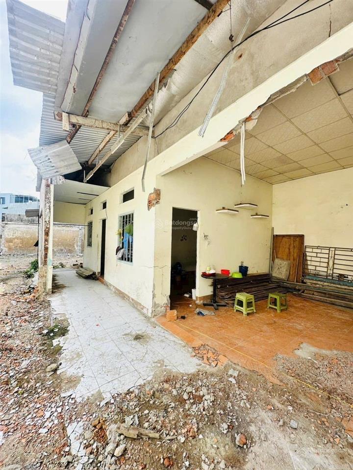 Cho thuê mặt bằng rộng vị trí đẹp trung tâm thành phố cạnh bên nhà thờ đá đường nguyễn trãi