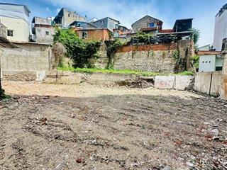 Cho thuê mặt bằng rộng vị trí đẹp trung tâm thành phố cạnh bên nhà thờ đá đường nguyễn trãi