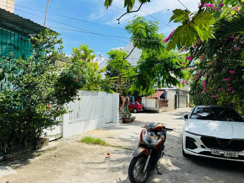 Bán lô đất có nhà cấp 4, khu bà làng gần biển đi bộ được