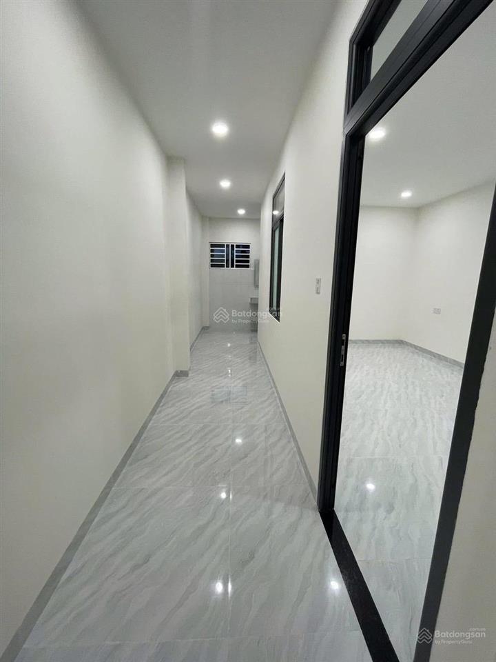 Cần bán căn nhà mới mặt tiền đường lớn kinh doanh gần biển, đường điện biên phủ đang cho thuê