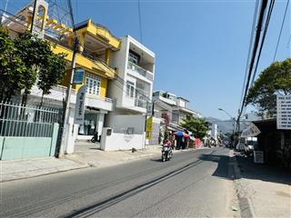 Bán lô đất 315m2 mặt tiền đường chỉ có 20.5 tỷ, bao tốt so với giá xung quanh, mặt tiền rộng