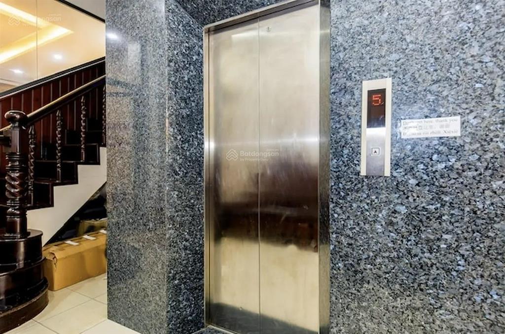 Bán 1 căn khách sạn mặt tiền đường khu phố tây, giá bán còn thấp hơn cả giá đất xung quanh