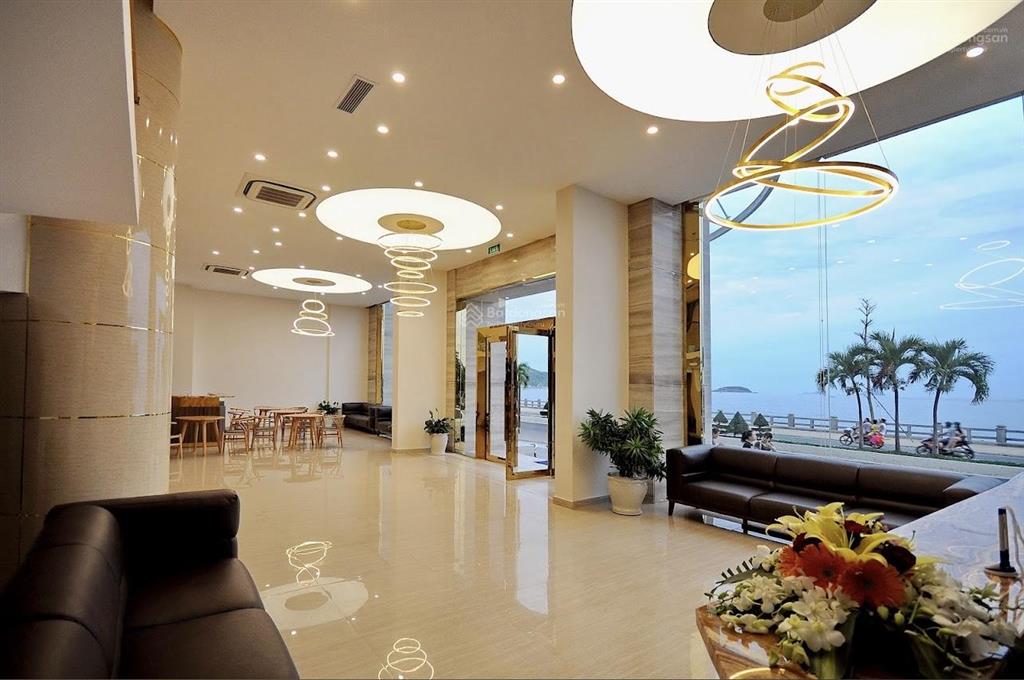 Cần bán khách sạn view biển triệu đô mặt tiền đường phạm văn đồng