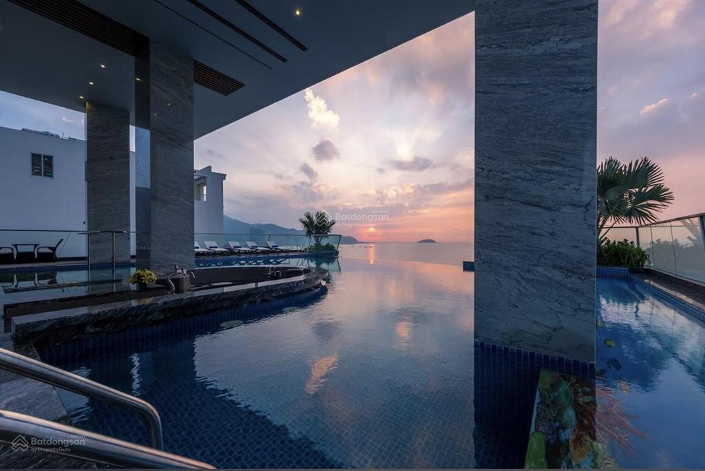 Cần bán khách sạn view biển triệu đô mặt tiền đường phạm văn đồng