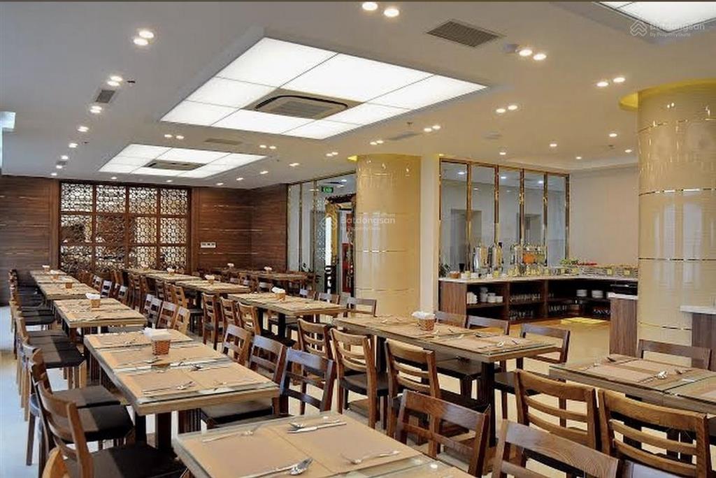 Cần bán khách sạn view biển triệu đô mặt tiền đường phạm văn đồng