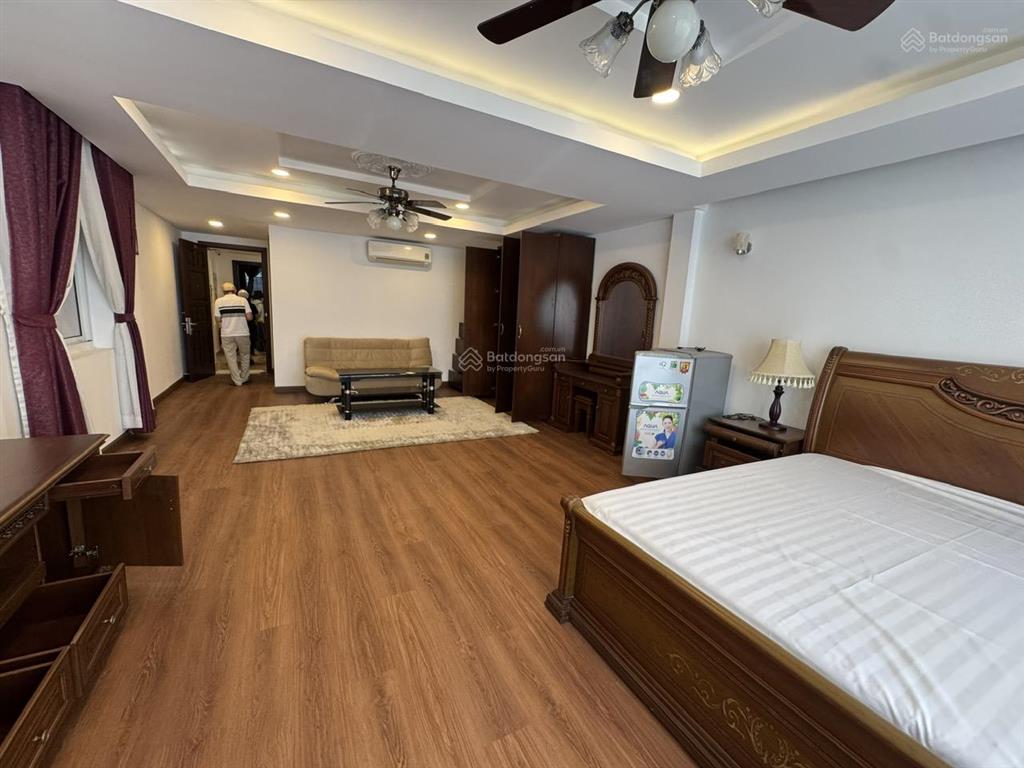 Bán khách sạn chỉ bằng giá đất trong khu phố tây hẻm oto rộng rãi đường nguyễn thiện thuật