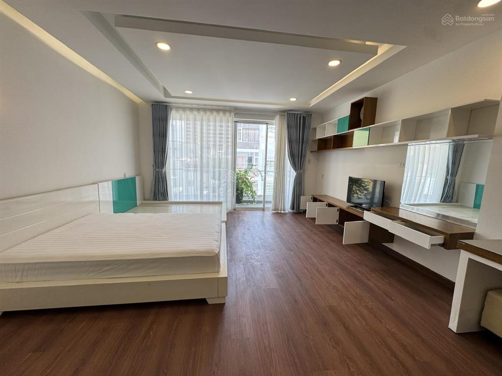 Bán khách sạn chỉ bằng giá đất trong khu phố tây hẻm oto rộng rãi đường nguyễn thiện thuật