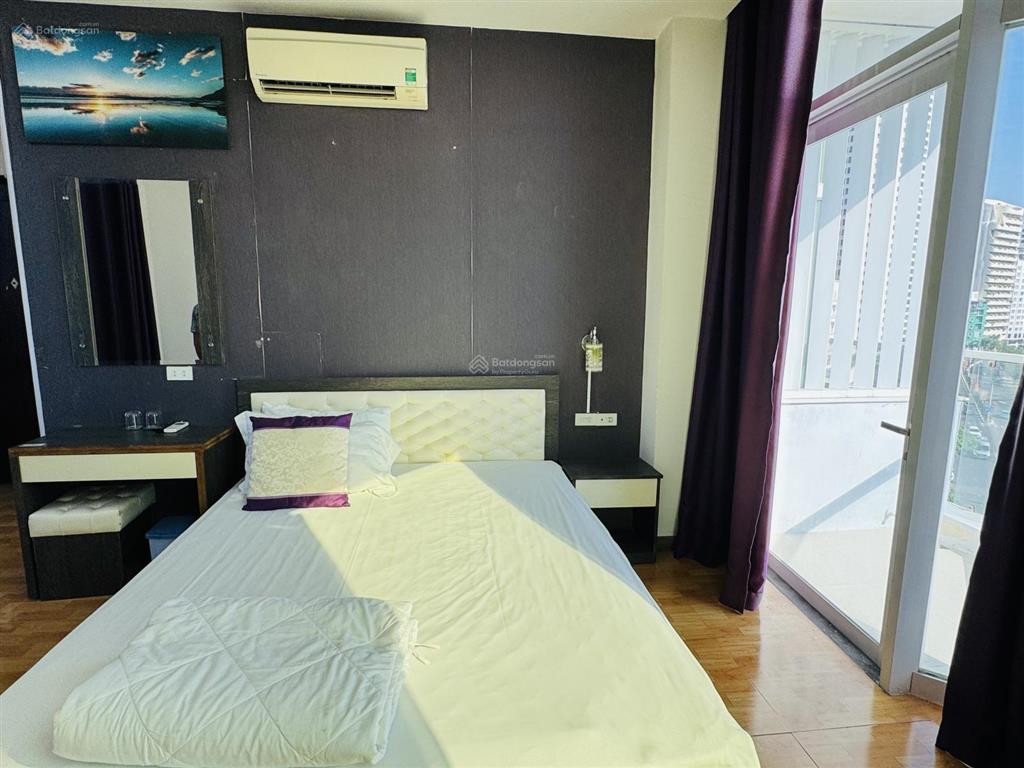 Chủ định cư nước ngoài, cần bán đất tặng khách sạn 2 mặt tiền đường phạm văn đồng