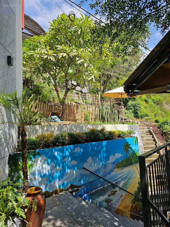 Hạ giá, cần chuyển nhượng lại khách sạn view biển trần phú  vĩnh nguyên, giá tốt đầu tư kinh doanh