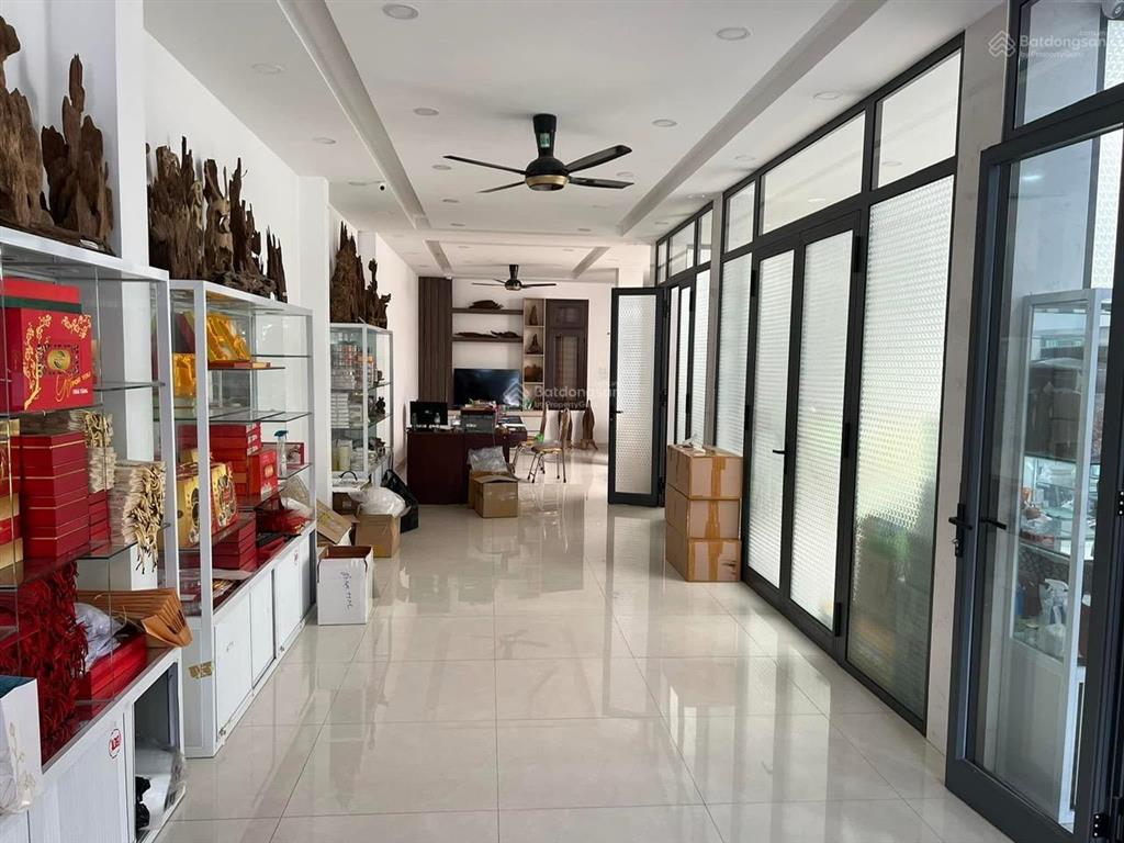 Bao tốt đầu tư, bán nhà còn mới mặt tiền đường lê hồng phong thấp hơn giá đất đang giao dịch