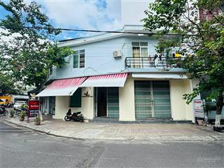 Bán căn nhà ôm góc cách biển bãi tắm hòn chồng chỉ có 200m, hàng hiếm trên thị trường