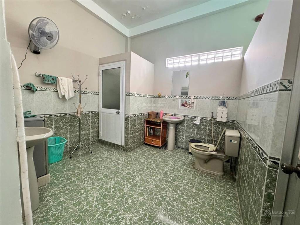 Bán căn nhà phố khu bàn cờ, mặt tiền đường cần bán gấp chưa tới 96triệu/m2