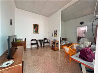 Bán căn nhà phố khu bàn cờ, mặt tiền đường cần bán gấp chưa tới 96triệu/m2