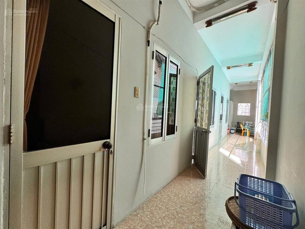 Bán căn nhà phố khu bàn cờ, mặt tiền đường cần bán gấp chưa tới 96triệu/m2