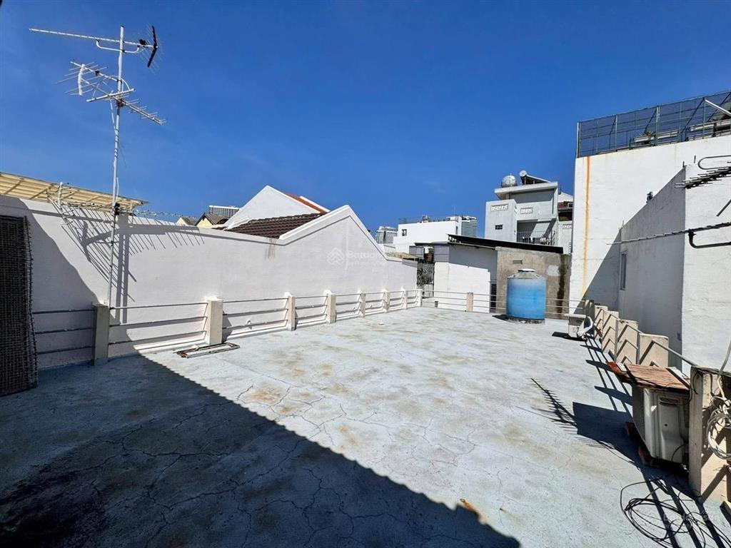 Bán căn nhà phố khu bàn cờ, mặt tiền đường cần bán gấp chưa tới 96triệu/m2