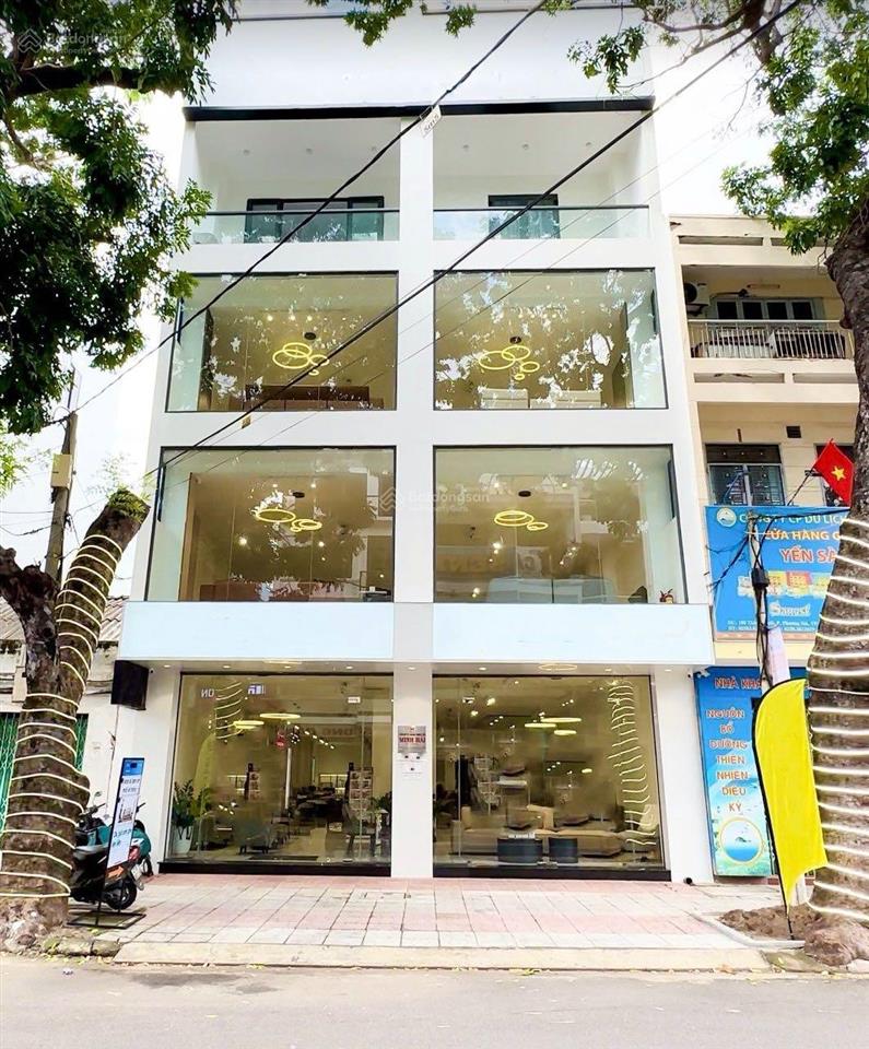 Cần bán toà nhà mới ngay trung tâm mặt tiền đường lớn thống nhất