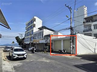 Cần bán hoặc cho thuê căn nhà cách biển chỉ 50m, 3 mặt tiền đường dương hiến quyền