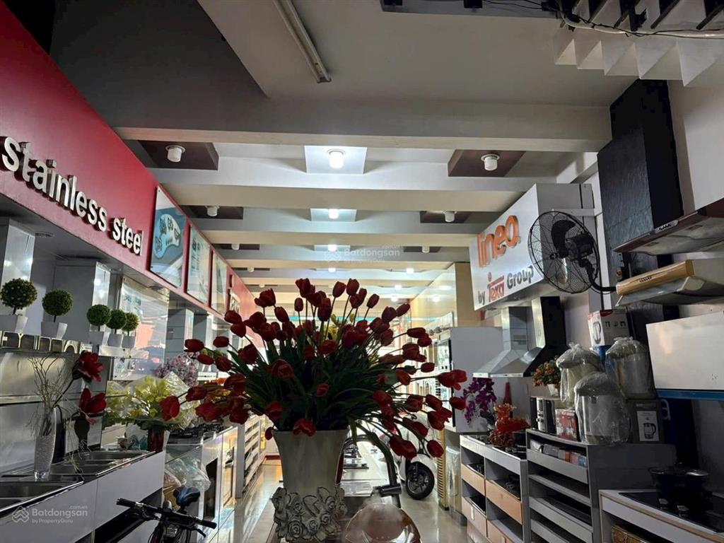 Hạ giá cần bán, căn nhà kiên cố 5 tầng mặt tiền đường trần quý cáp nằm ngay vòng xoay tượng đài