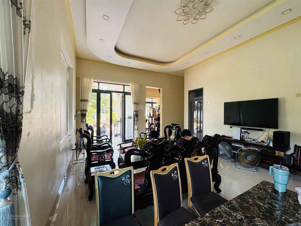 Khách kẹt bank bán biệt thự sân vườn, ngay trung tâm diên khánh, xã diên an