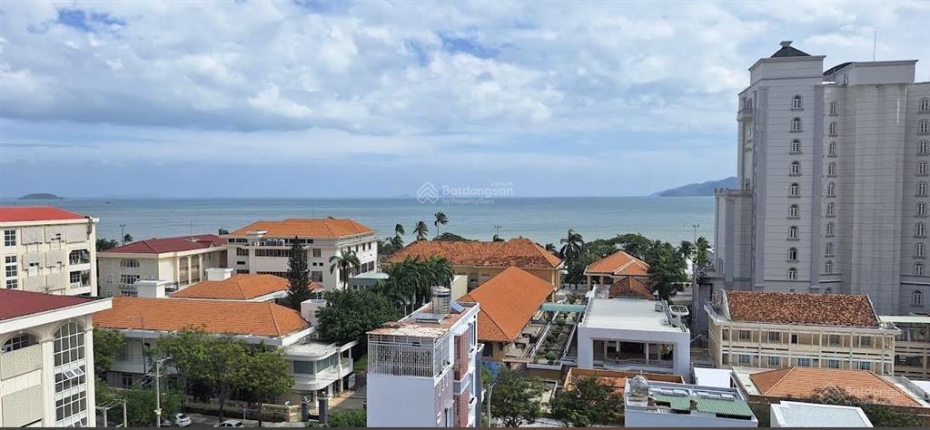 Bán toà khách sạn 7 tầng  20 phòng, gần biển đi bộ được, đang cho thuê có dòng tiền