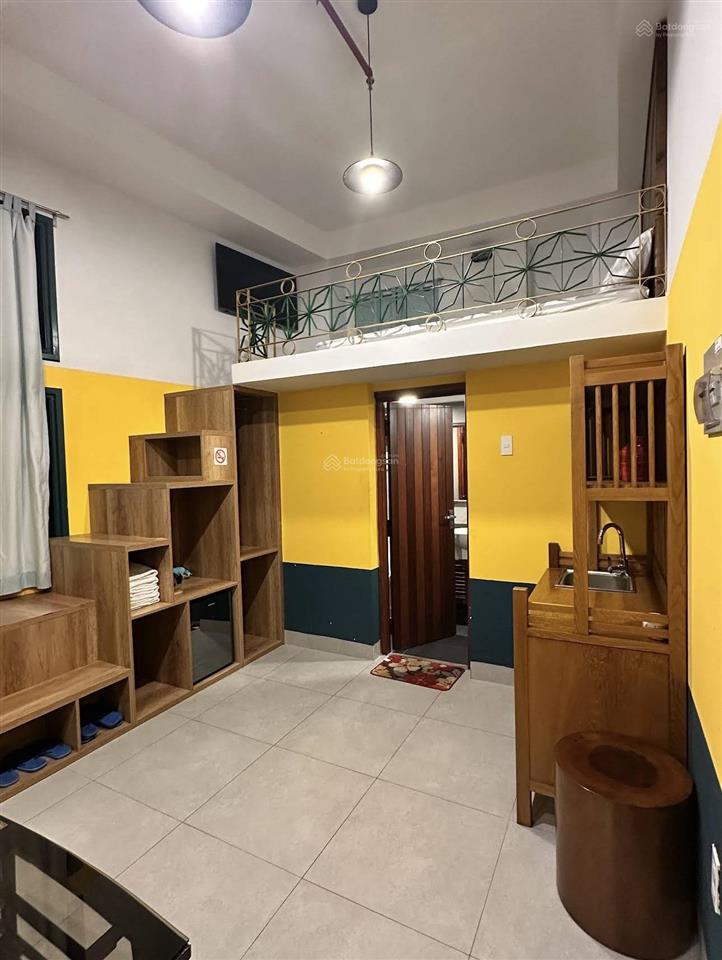 Bán toà khách sạn 7 tầng  20 phòng, gần biển đi bộ được, đang cho thuê có dòng tiền