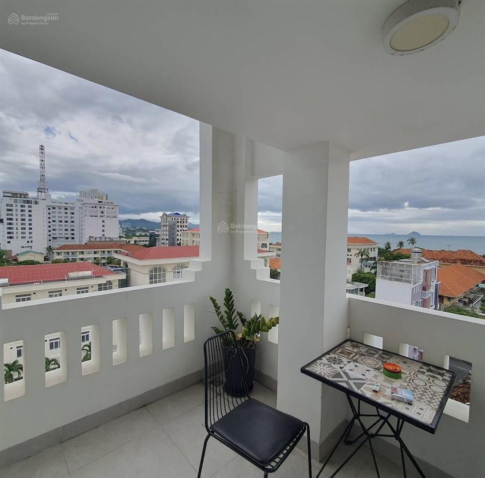 Bán toà khách sạn 7 tầng  20 phòng, gần biển đi bộ được, đang cho thuê có dòng tiền