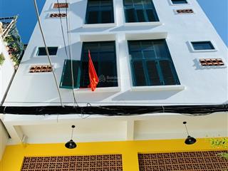 Bán toà khách sạn 7 tầng  20 phòng, gần biển đi bộ được, đang cho thuê có dòng tiền