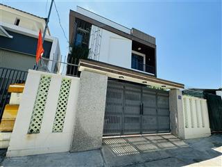 Khách cần bán căn nhà mới, hẻm ô tô cầu dứa phú nông gần coffe ngọc bích  vĩnh ngọc