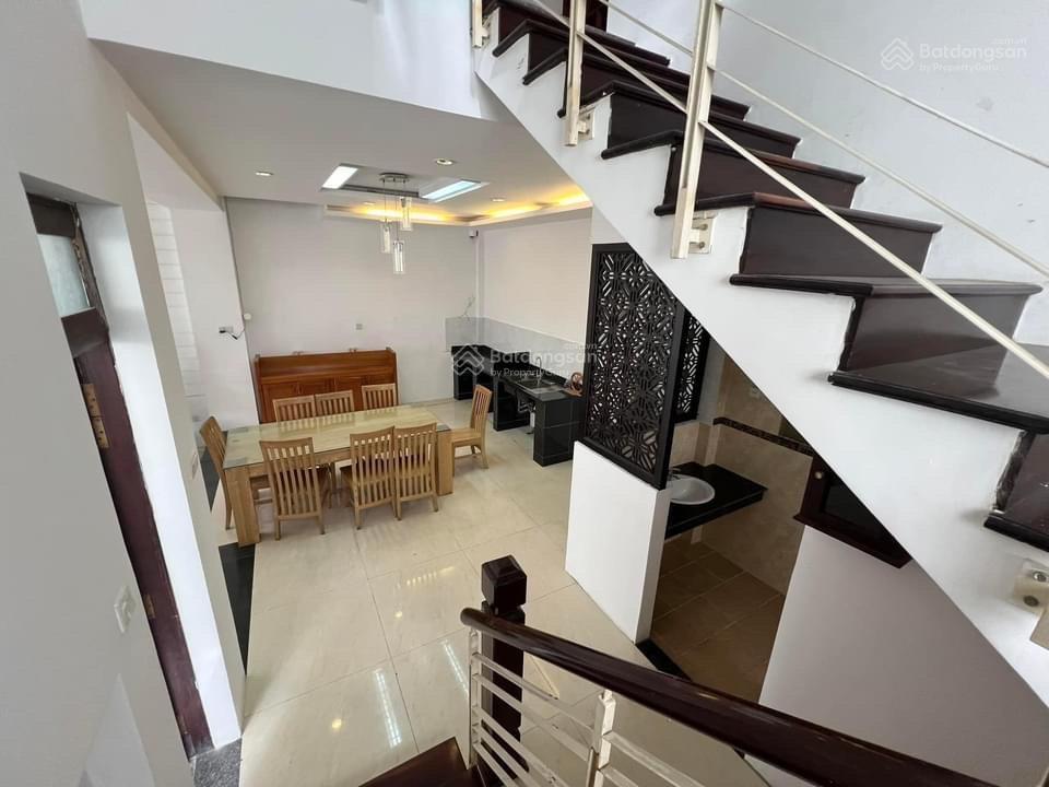 Bán nhà phố khu bàn cờ mặt tiền rộng gần 10m kinh doanh, đường ngô đức kế, phường tân tiến.