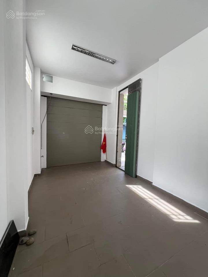 Bán nhà phố khu bàn cờ mặt tiền rộng gần 10m kinh doanh, đường ngô đức kế, phường tân tiến.