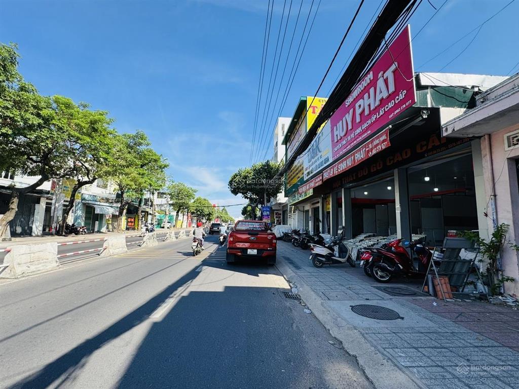Cần bán lô đất mặt tiền đường lê hồng phong nằm ngay vòng xoay với đường cao xuân huy
