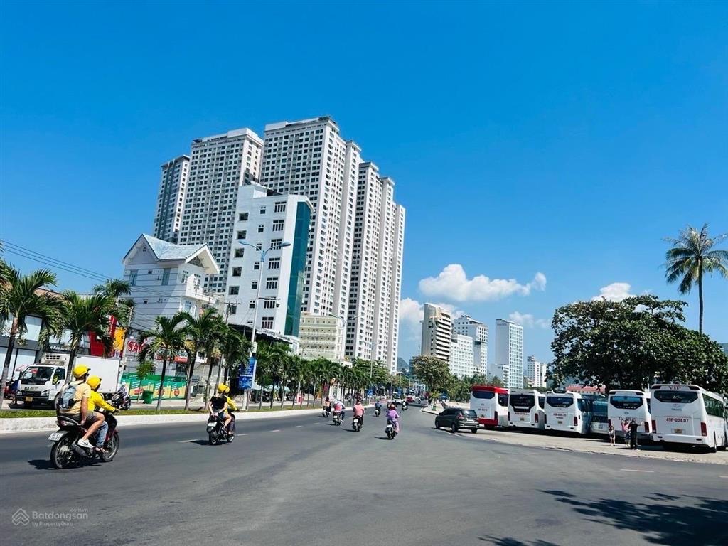 Cực hiếm lô đất cách bãi tắm hòn chồng chỉ 200m đi bộ rất gần, mặt tiền đường nguyễn đình chiểu
