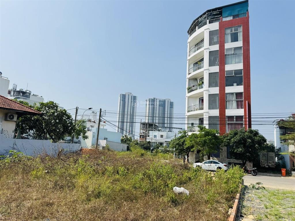 Bán lô đất 310m2 gần biển bến du thuyền, mặt tiền đường triệu quang phục chỉ có 45tr/m2