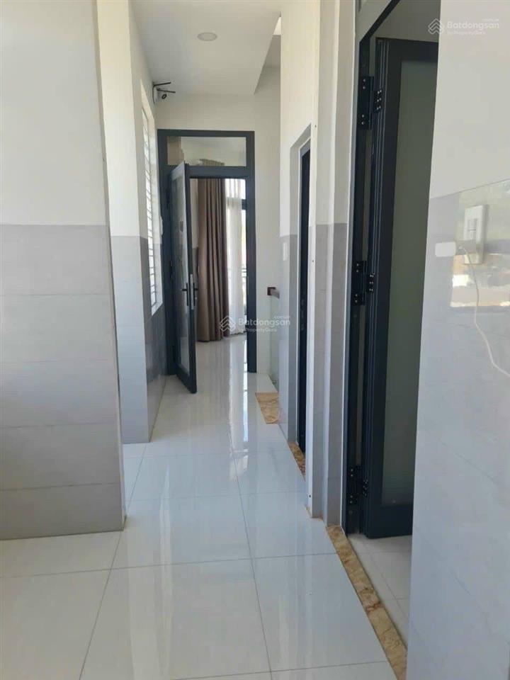 Bán căn nhà ngay trung tâm, 2 mặt tiền đường chỉ 7.5 tỷ nằm sau lưng siêu thị lotte, mặt tiền đường