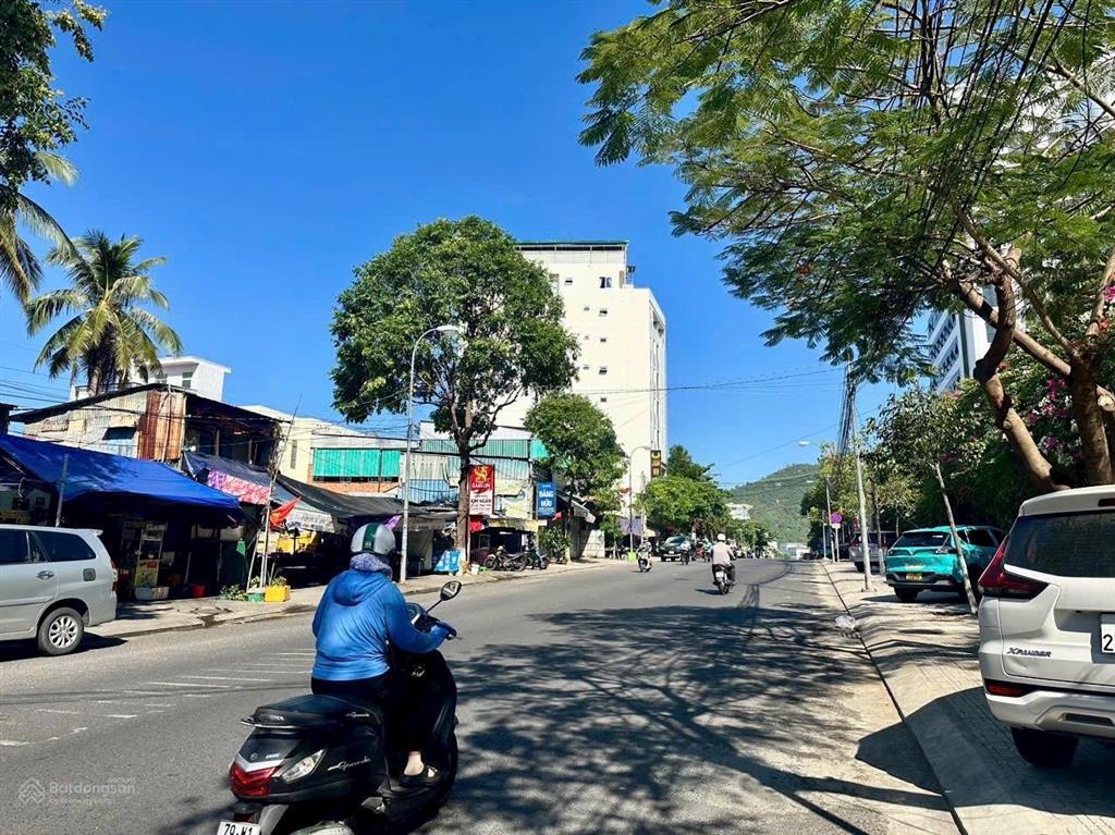 Bán lô đất hiếm trên thị trường nằm sát biển, mặt tiền rất rộng kinh doanh, đường tôn thất tùng