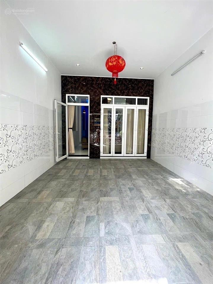 Cần bán căn nhà phố đường chính kinh doanh sầm uất nguyễn thị minh khai
