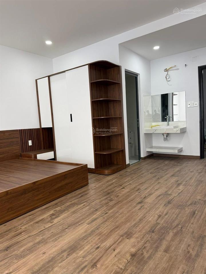 Bán căn nhà phố mới thiết kế căn hộ để khai thác kinh doanh, nằm ngay khu bàn cờ phố hàn