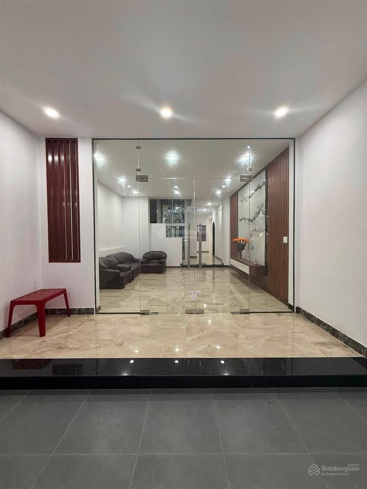 Bán căn nhà phố mới thiết kế căn hộ để khai thác kinh doanh, nằm ngay khu bàn cờ phố hàn