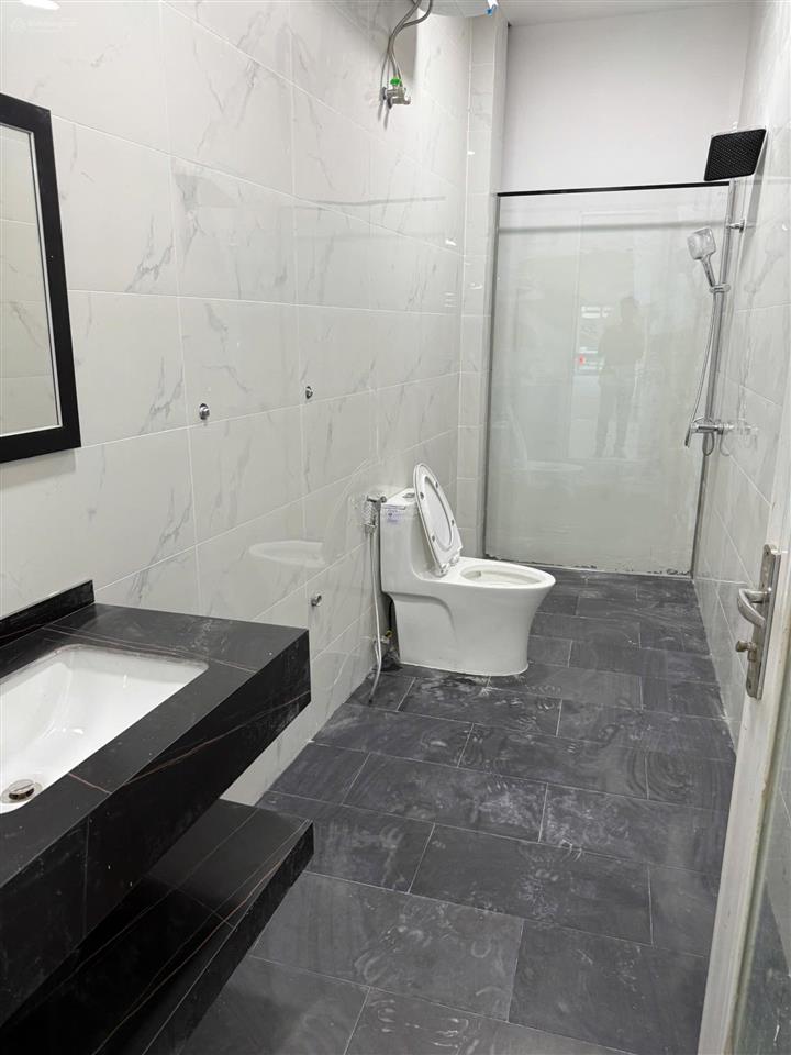 Cần cho thuê mặt bằng mới nguyên căn, 2 sàn vị trí kinh doanh mặt tiền đường trần phú, vĩnh nguyên