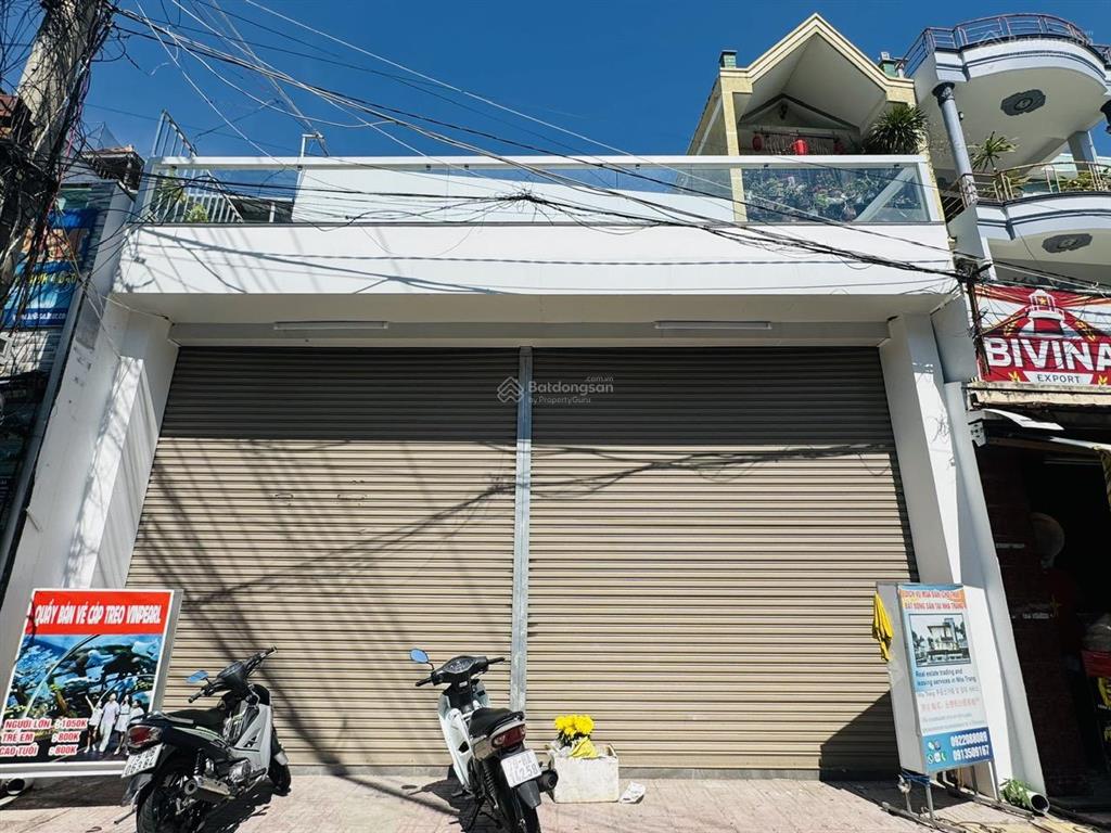 Cần cho thuê mặt bằng mới nguyên căn, 2 sàn vị trí kinh doanh mặt tiền đường trần phú, vĩnh nguyên