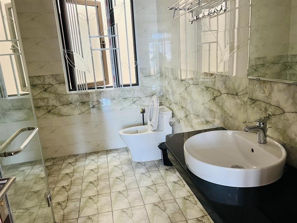 Cho thuê nhà nguyên căn kinh doanh, mặt tiền đường thích quảng đức  vcn phước hải