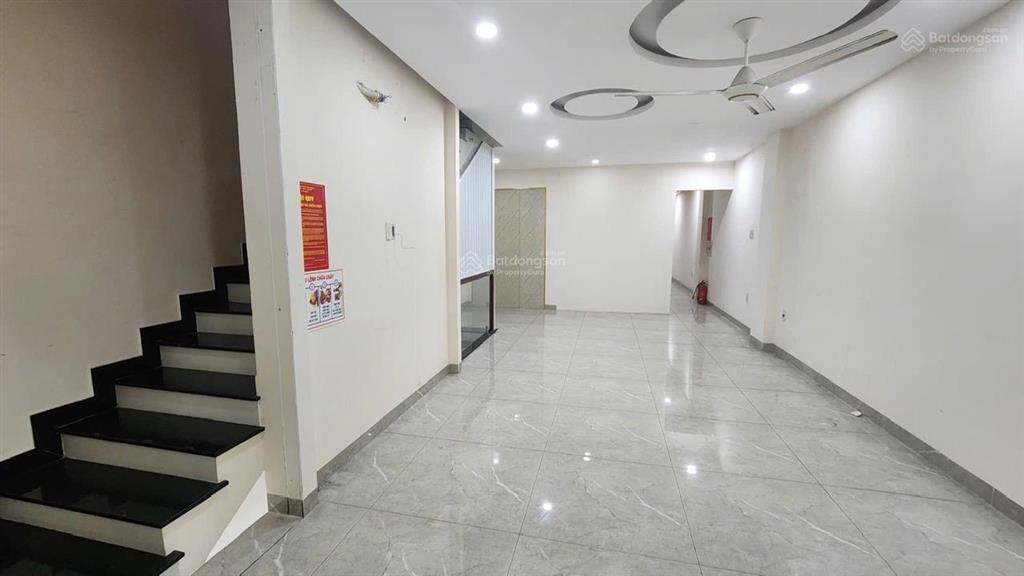 Cho thuê nhà nguyên căn kinh doanh, mặt tiền đường thích quảng đức  vcn phước hải