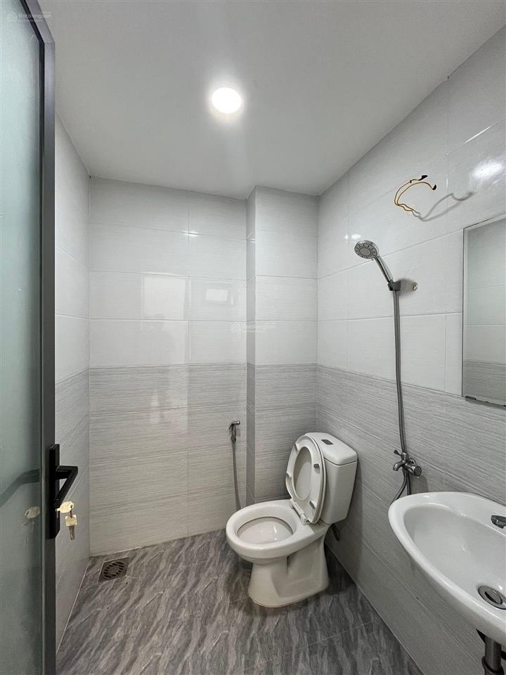 Bán căn nhà mới trong khu đô thị vcn phước long 2, mặt tiền đường b9 ( sổ hồng hoàn công )