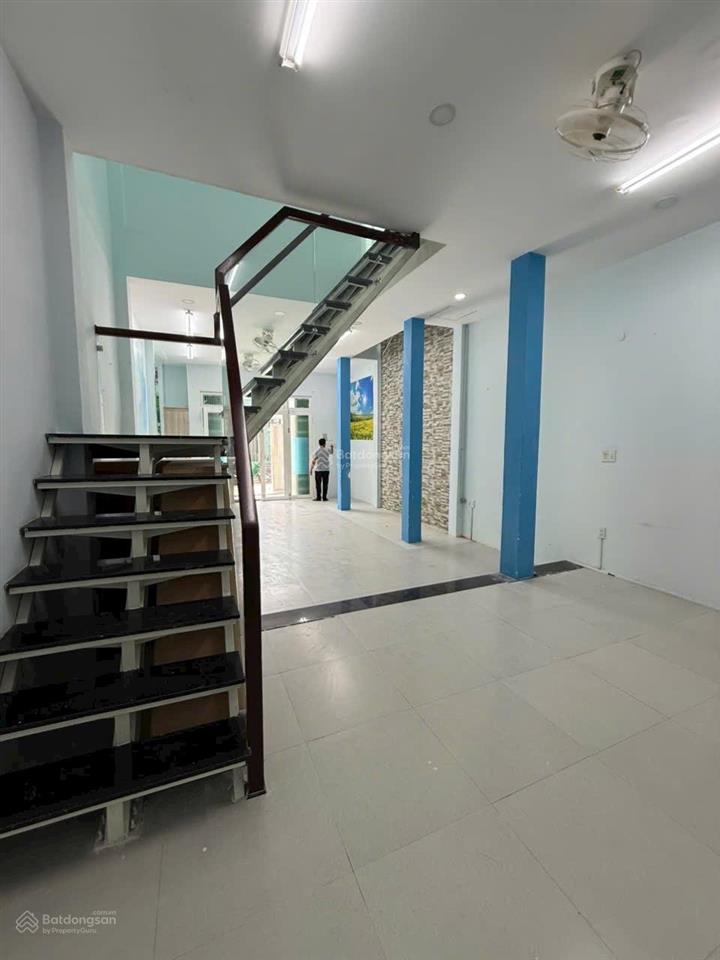 Bán căn nhà trong trung tâm thành phố, hẽm oto 23/10 gần siêu thị lotte chỉ có 5.9 tỷ