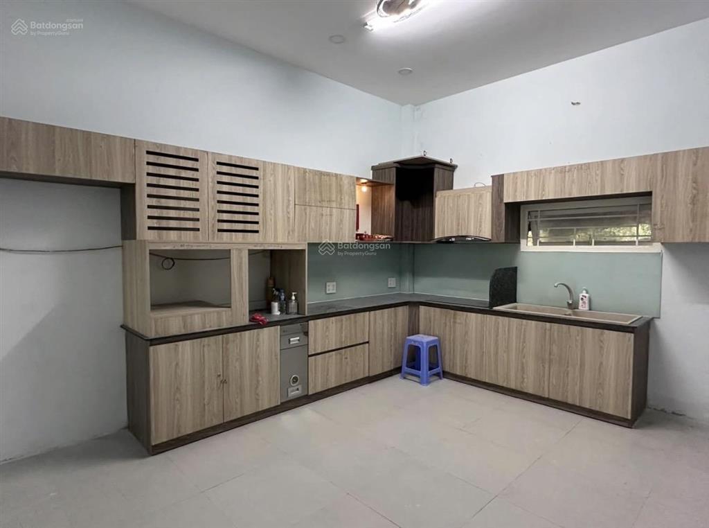 Bán căn nhà trong trung tâm thành phố, hẽm oto 23/10 gần siêu thị lotte chỉ có 5.9 tỷ