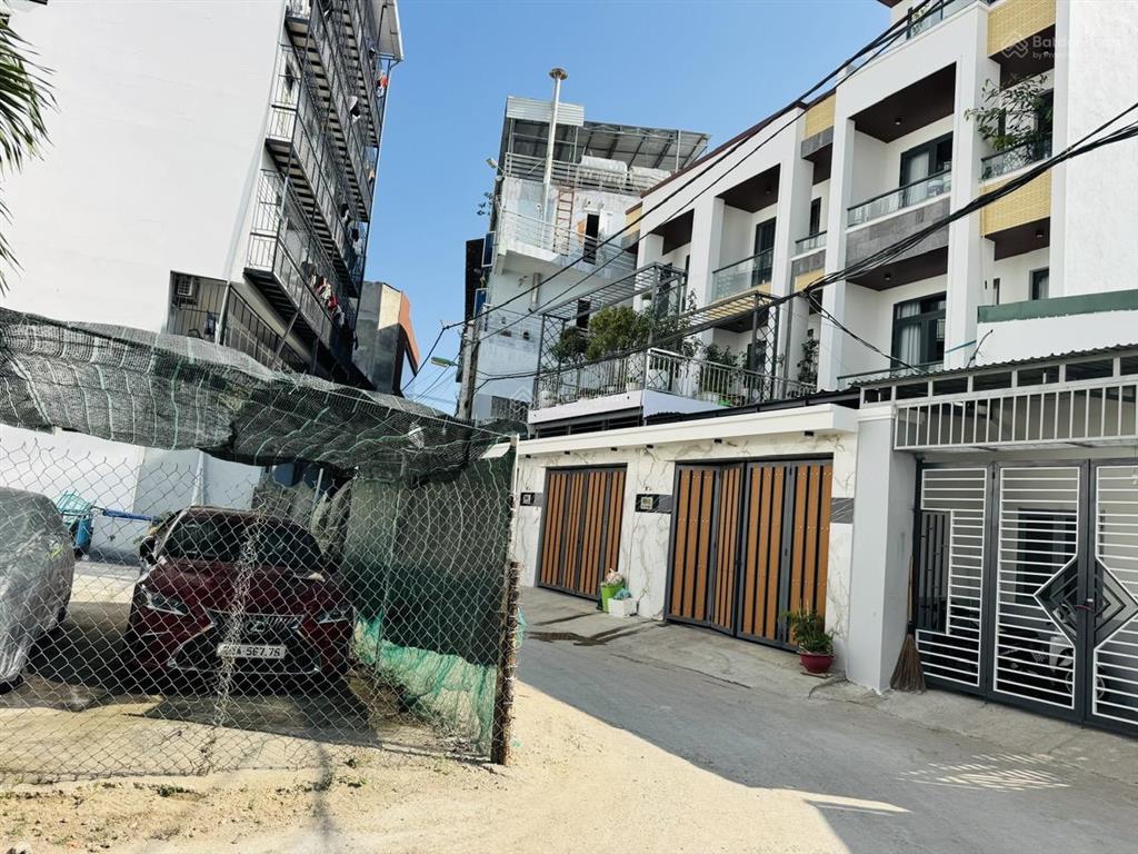 Cần bán lô đất góc 2 mặt tiền gần bãi tắm hòn chồng, hẽm oto đoàn trần nghiệp chỉ có 64 triệu/m2