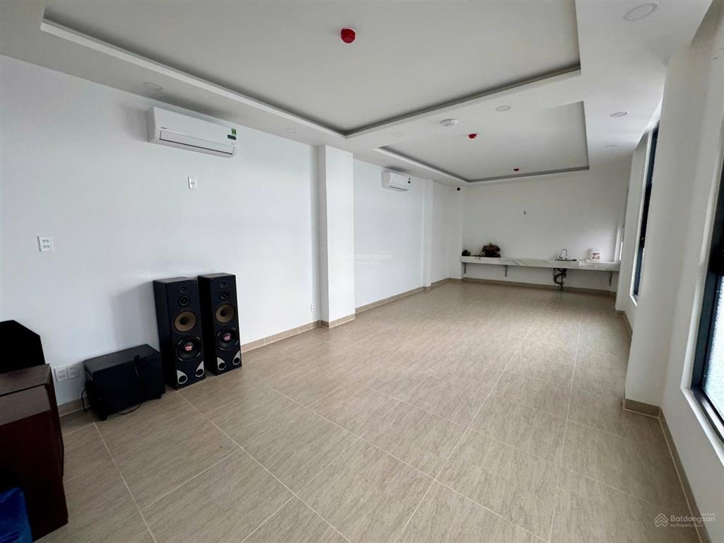 Cần bán căn góc 2 mặt tiền đường nguyễn đình chiểu cách bãi tắm hòn chồng chỉ có 300m