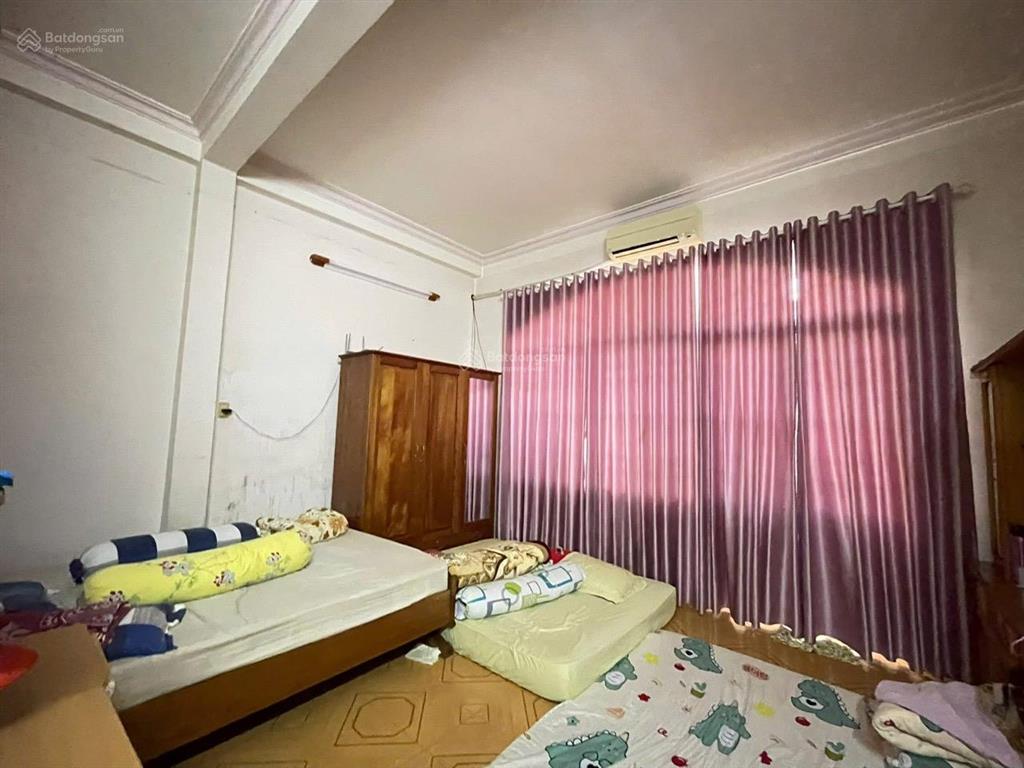 Cần bán căn nhà phố chưa qua đầu tư, ngay trung tâm mặt tiền đường tản viên  phường nha trang
