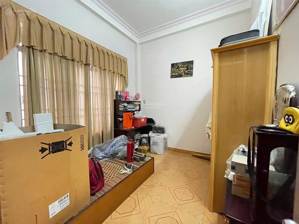 Cần bán căn nhà phố chưa qua đầu tư, ngay trung tâm mặt tiền đường tản viên  phường nha trang