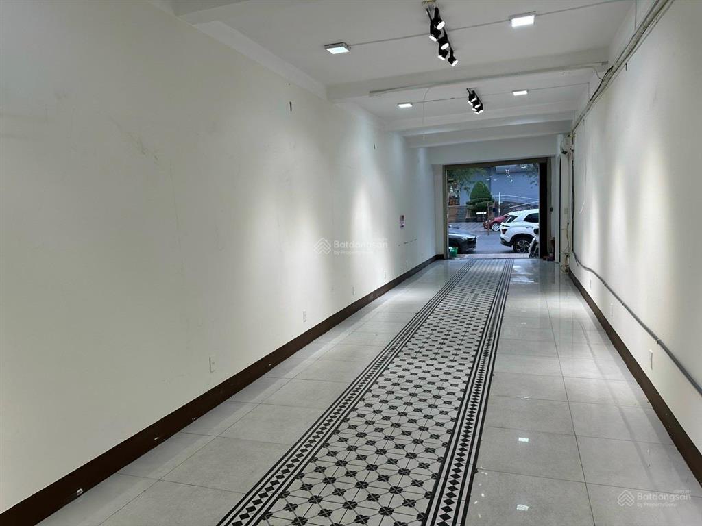 Cần bán căn nhà vị trí đẹp kinh doanh, cực hiếm đối diện vincom đường thái nguyên, nha trang
